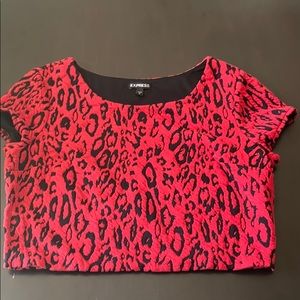 Woman crop shirt